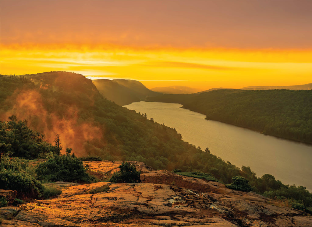 Lake of the Clouds - 1000 Piece Jigsaw Puzzle